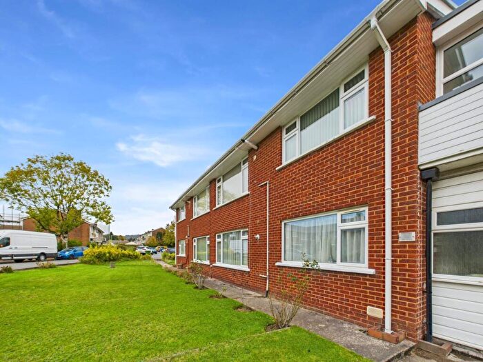 2 Bedroom Ground Maisonette For Sale In Clos Hendre, Cardiff., CF14