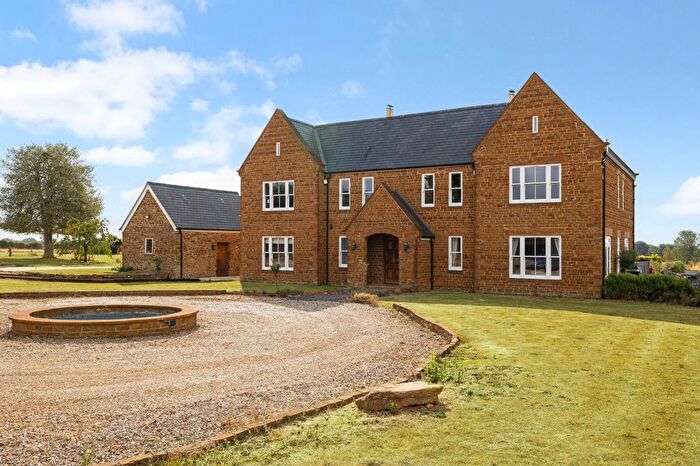 7 Bedroom Detached House For Sale In Chacombe, Banbury, Oxfordshire, OX17
