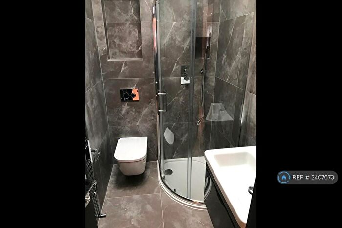 Studio To Rent In Decoy Avenue, London, NW11