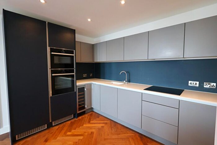 2 Bedroom Apartment To Rent In South Tower, Deansgate Square, M15