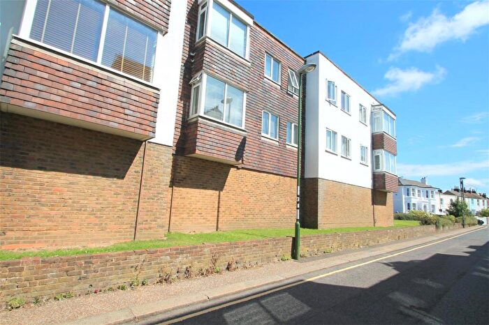 1 Bedroom Apartment To Rent In Swanborough Court, New Road, Shoreham By Sea, West Sussex, BN43