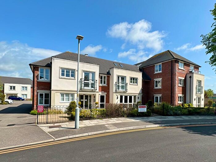 2 Bedroom Apartment For Sale In Trinity Lodge, Lonsdale Road, Formby, L37