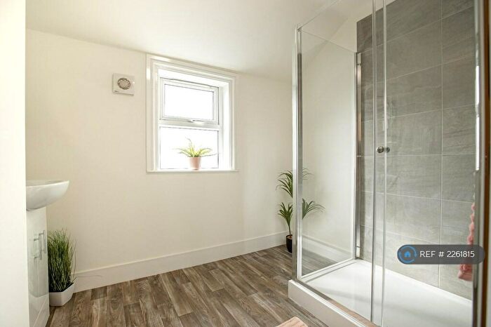 6 Bedroom Terraced House To Rent In College Street, Sheffield, S10