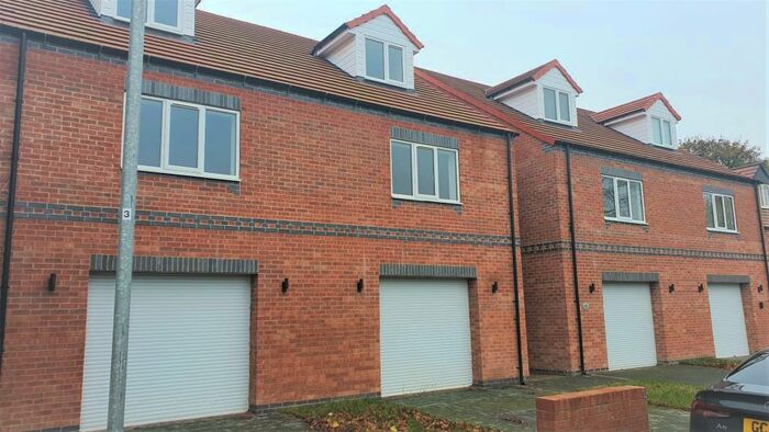 3 Bedroom Semi-Detached House To Rent In B Chesswick Avenue, Keadby, Scunthorpe, DN17