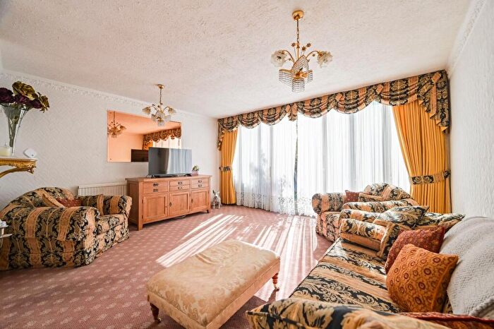 4 Bedroom Terraced House For Sale In Swedenborg Gardens, Shadwell, London, E1