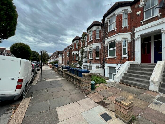 1 Bedroom Flat To Rent In Valetta Road, Acton, W3