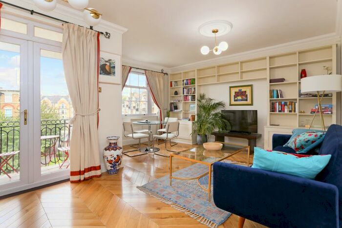 2 Bedroom Flat To Rent In Southlands Drive, Wimbledon, SW19