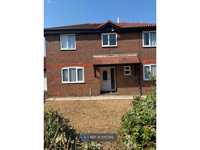 4 Bedroom Detached House To Rent In Abbotswood Close, Belvedere, DA17