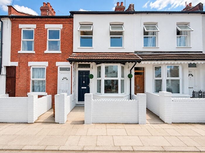 5 Bedroom Terraced House For Sale In Beech Road, Luton, LU1