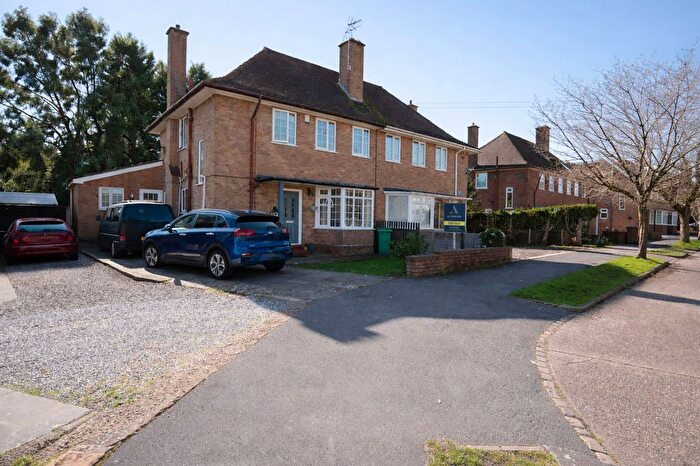 4 Bedroom Semi Detached House For Sale In Wolverley Road, Solihull, B92