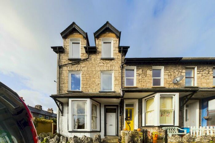 4 Bedroom End Of Terrace House To Rent In Park Avenue, Kendal, LA9