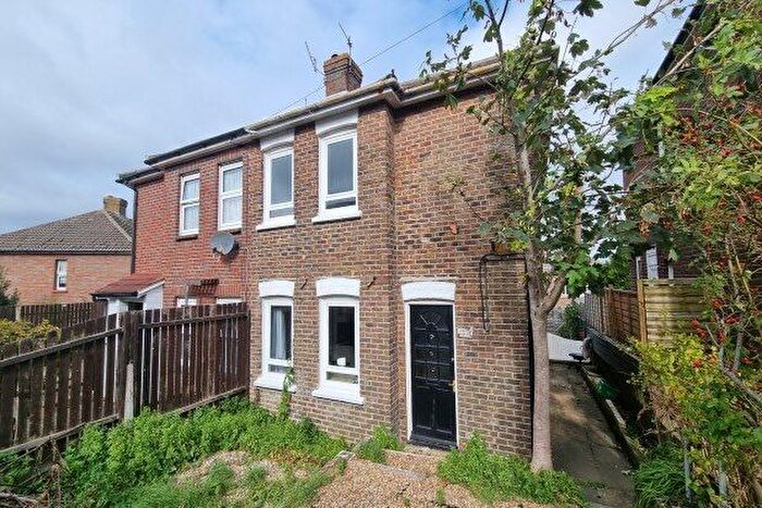 4 Bedroom Semi-Detached House To Rent In Clayton Road, Brighton, BN2
