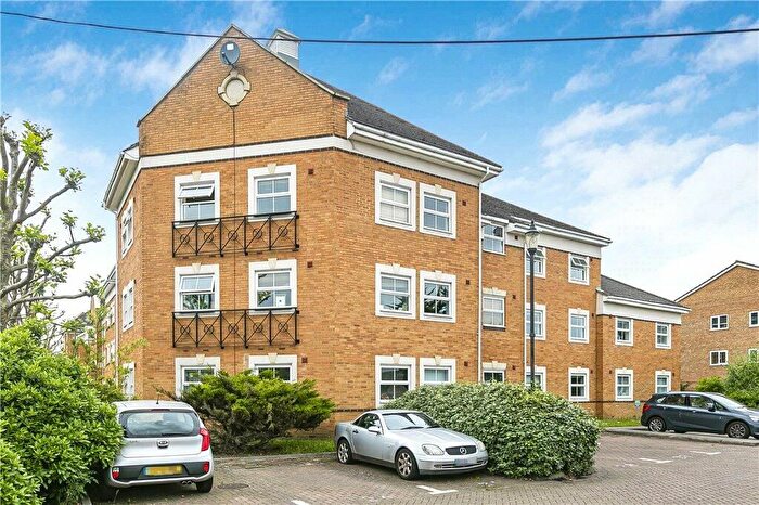 2 Bedroom Flat To Rent In Staines Road West, Sunbury-On-Thames, TW16