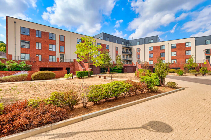 1 Bedroom Apartment For Sale In Suffield Road, High Wycombe, Buckinghamshire, HP11