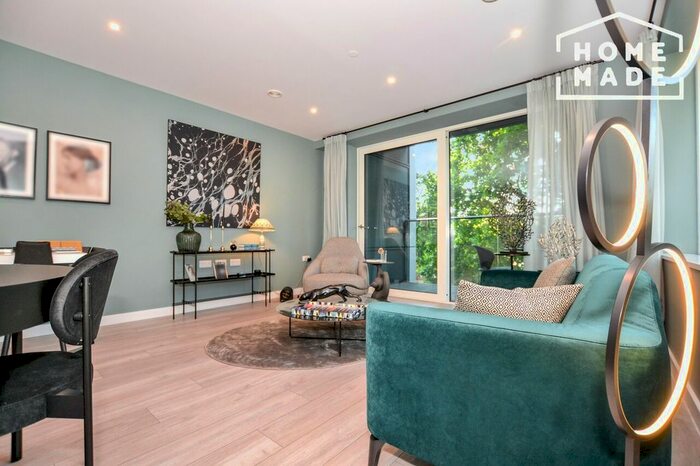 2 Bedroom Flat To Rent In Park Central West, London, SE1