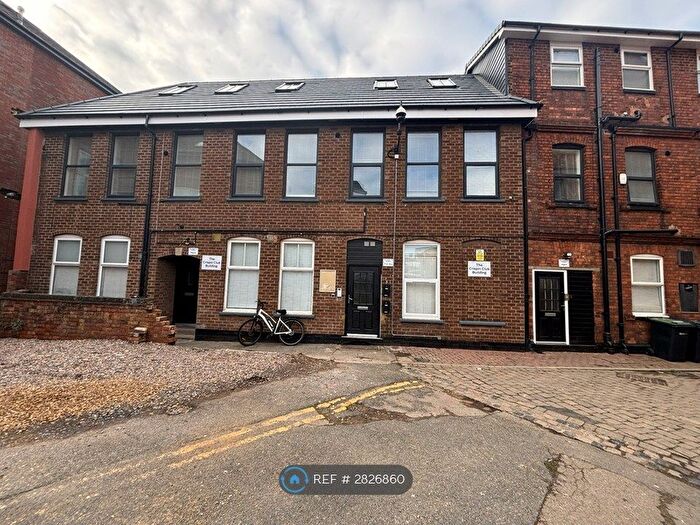 2 Bedroom Flat To Rent In Meeting Lane, Kettering, NN16