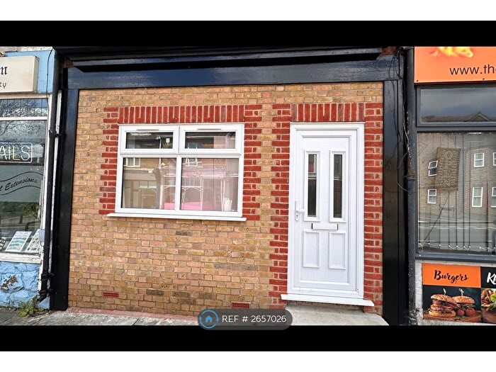 1 Bedroom Flat To Rent In High Street, Rainham, Gillingham, ME8