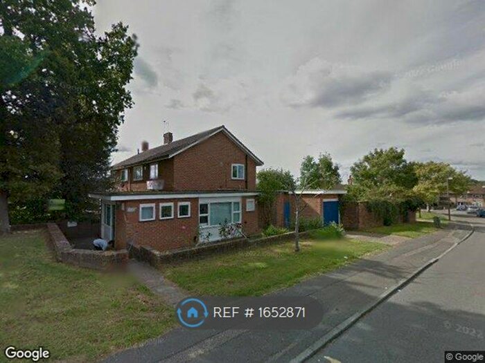 2 Bedroom Flat To Rent In Gossops Drive, Crawley, RH11