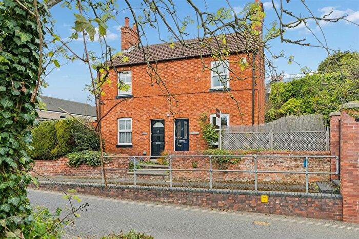 2 Bedroom Property For Sale In Riverside, Newport Pagnell, MK16