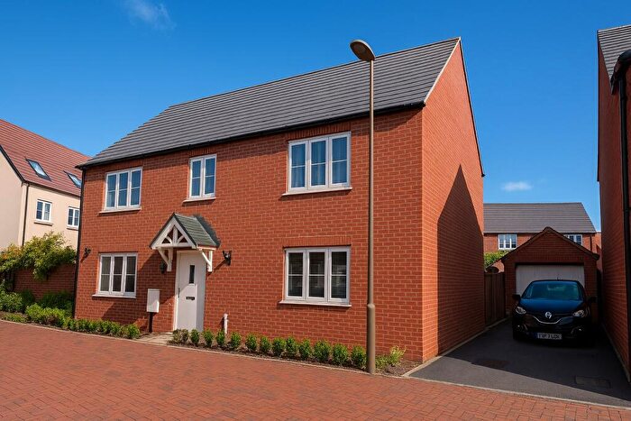 4 Bedroom Detached House For Sale In Swift Drive, Bodicote, Banbury, OX15