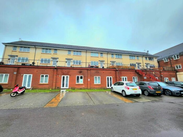 3 Bedroom Maisonette To Rent In Forton Road, Gosport, PO12