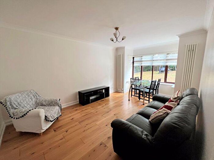 2 Bedroom Apartment To Rent In Station Road, Barnet, EN5
