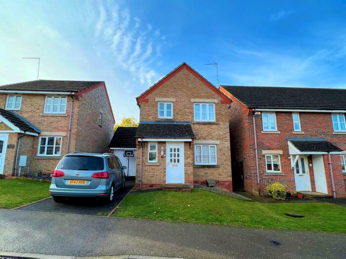 3 Bedroom Detached House To Rent In Walkers Way, Wootton, Northampton, NN4