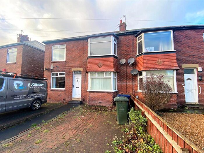 2 Bedroom Flat To Rent In Benton Road, High Heaton, Newcastle Upon Tyne, NE7