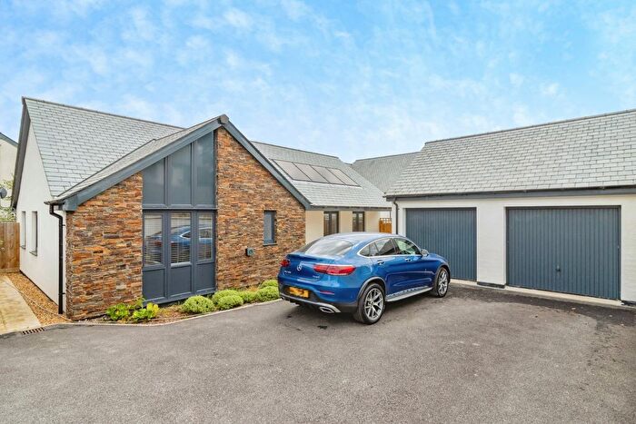 3 Bedroom Bungalow For Sale In Sawfield Drive, Dartington, Totnes, Devon, TQ9