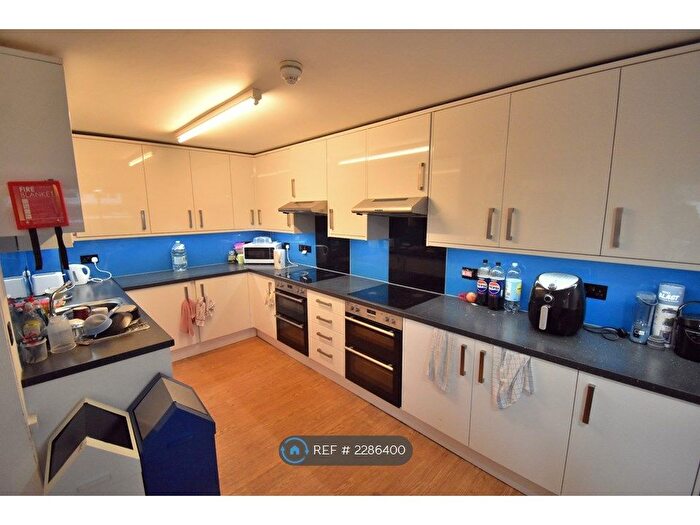 7 Bedroom Terraced House To Rent In Hillside Court, Reading, RG1