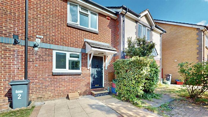2 Bedroom Terraced House For Sale In Malting Way, Isleworth, TW7