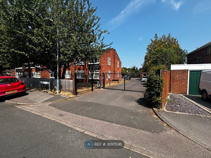 Studio To Rent In Douglas Court, Reading, RG6