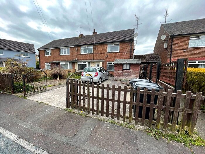 2 Bedroom Maisonette For Sale In Longhouse Road, Halifax, West Yorkshire, HX2