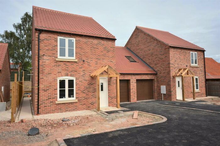 4 Bedroom Link Detached House For Sale In Fortune Close, Kneesall, Newark, NG22