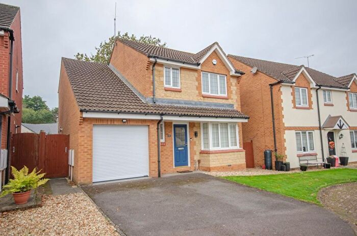 4 Bedroom Detached House For Sale In Oakwood Gardens, Coalpit Heath, BS36