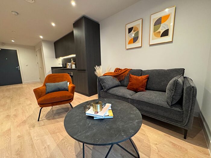 1 Bedroom Flat To Rent In Dutton Street, Manchester, M3