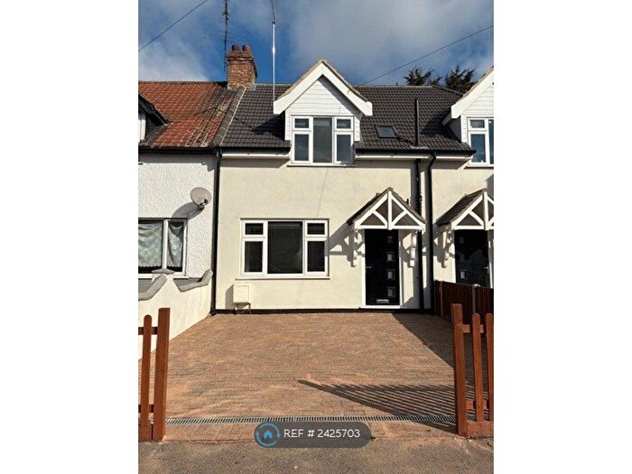 3 Bedroom Terraced House To Rent In Durants Road, Enfield, EN3