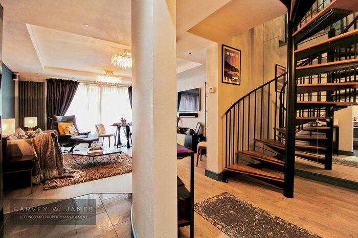 1 Bedroom Flat To Rent In Florin Court, Tanner Street, SE1