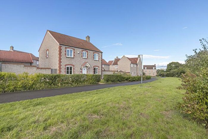 4 Bedroom Detached House For Sale In Daisy Close, Keynsham, BS31