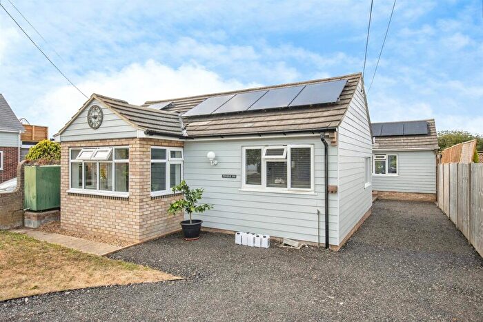 3 Bedroom Detached Bungalow For Sale In Oakmead Road, St. Osyth, Clacton-On-Sea, CO16