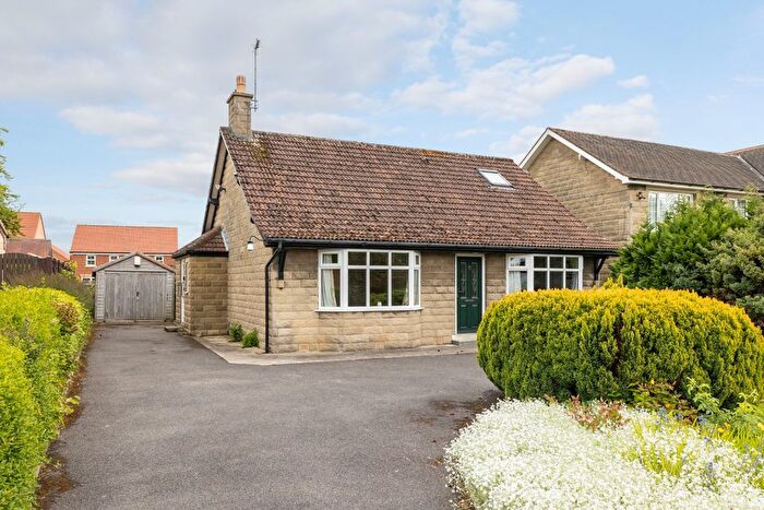 3 Bedroom Detached Bungalow For Sale In Whitby Road, Pickering, YO18