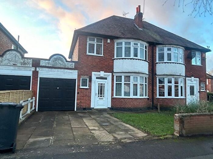 3 Bedroom Semi-Detached House To Rent In Aberdale Road, Leicester, LE2