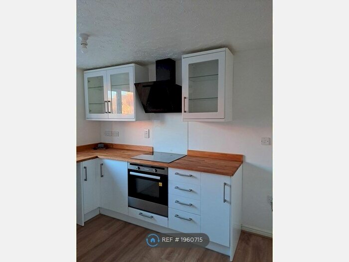1 Bedroom Flat To Rent In Duke Street, Bridgwater, TA6