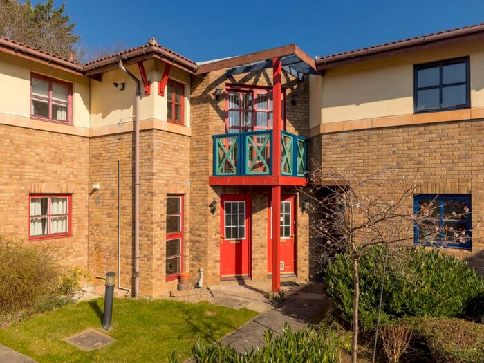 2 Bedroom Flat To Rent In East Werberside, Fettes, Edinburgh, EH4