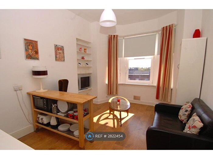 1 Bedroom Flat To Rent In Hathaway Lane, Glasgow, G20