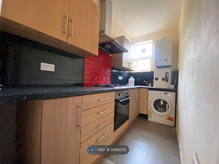 2 Bedroom Flat To Rent In Greenford Road, Greenford, UB6
