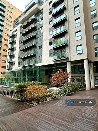 2 Bedroom Flat To Rent In Millharbour, London, E14
