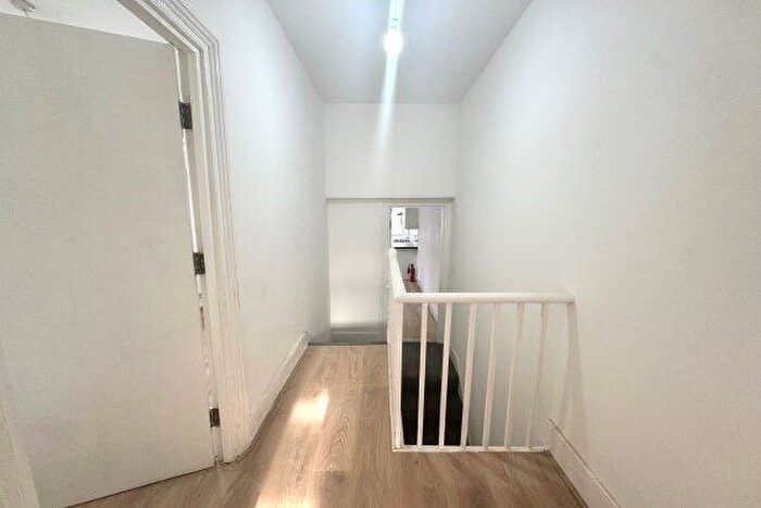 2 Bedroom Flat To Rent In Braemar Road, London, E13