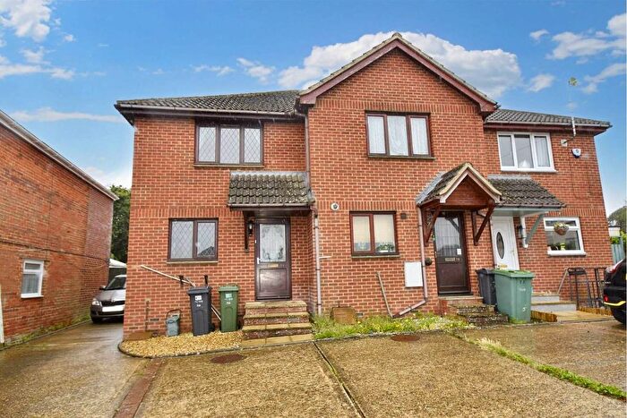 2 Bedroom Semi-Detached House To Rent In Gunville Road, Newport, PO30