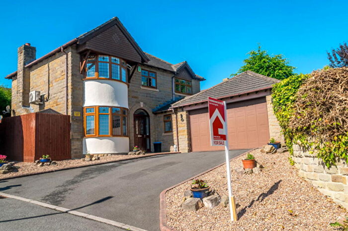 4 Bedroom Detached House For Sale In Hawthorne Way, Shelley, HD8
